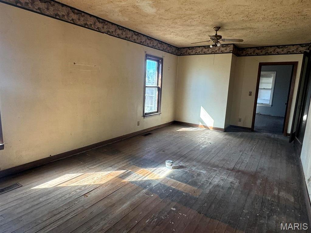 201 Pine Street Cooter, MO 63839 - Photo 14 of 21