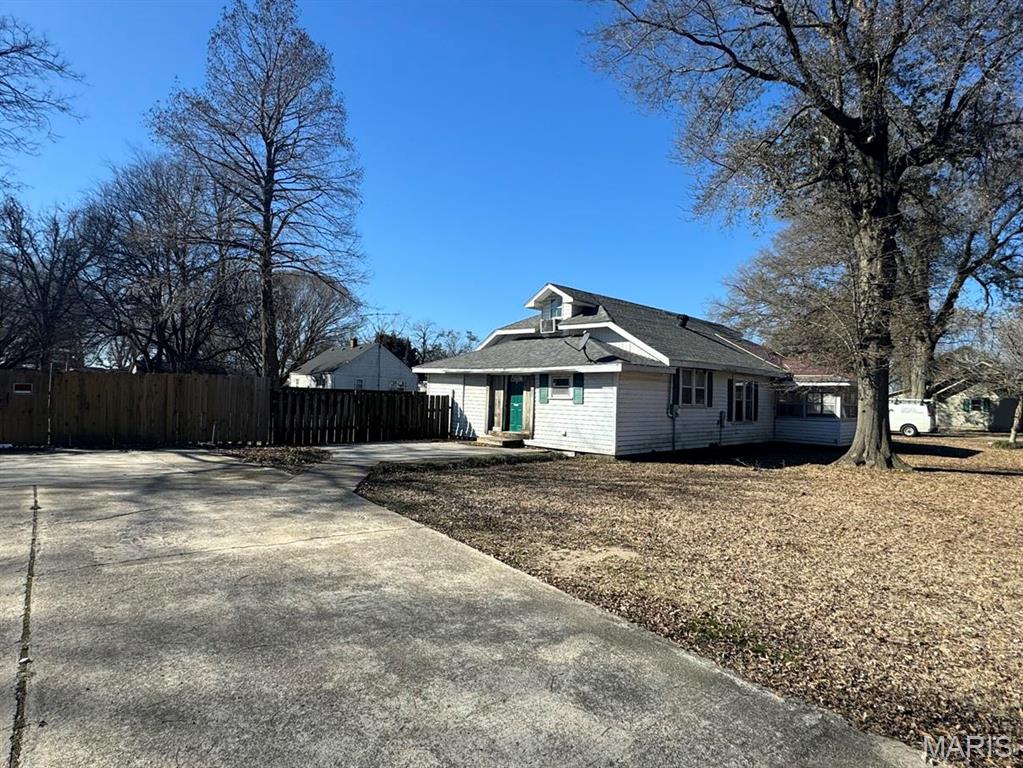 201 Pine Street Cooter, MO 63839 - Photo 19 of 21