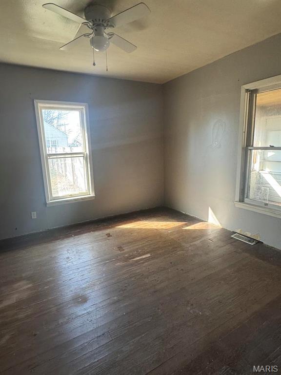 201 Pine Street Cooter, MO 63839 - Photo 6 of 21