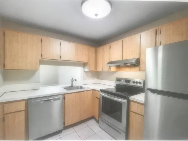 $2,050 | 3710 North Pine Island Road, Unit 315, Sunrise, FL 33351