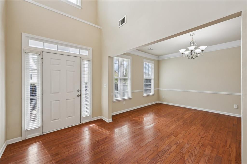 462 Rutlidge Park Lane Suwanee, GA 30024 - Photo 2 of 28