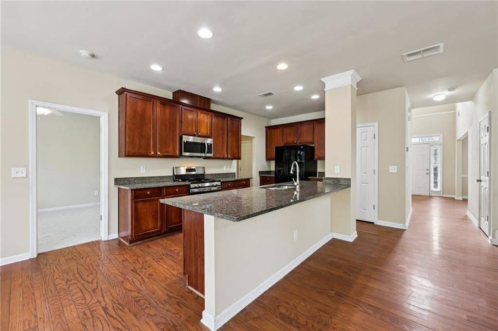 462 Rutlidge Park Lane Suwanee, GA 30024 - Photo 8 of 28