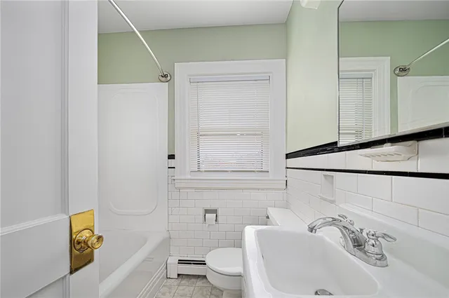 $1,700 | 146 Grove Street, Unit 2L, Providence, RI 02909