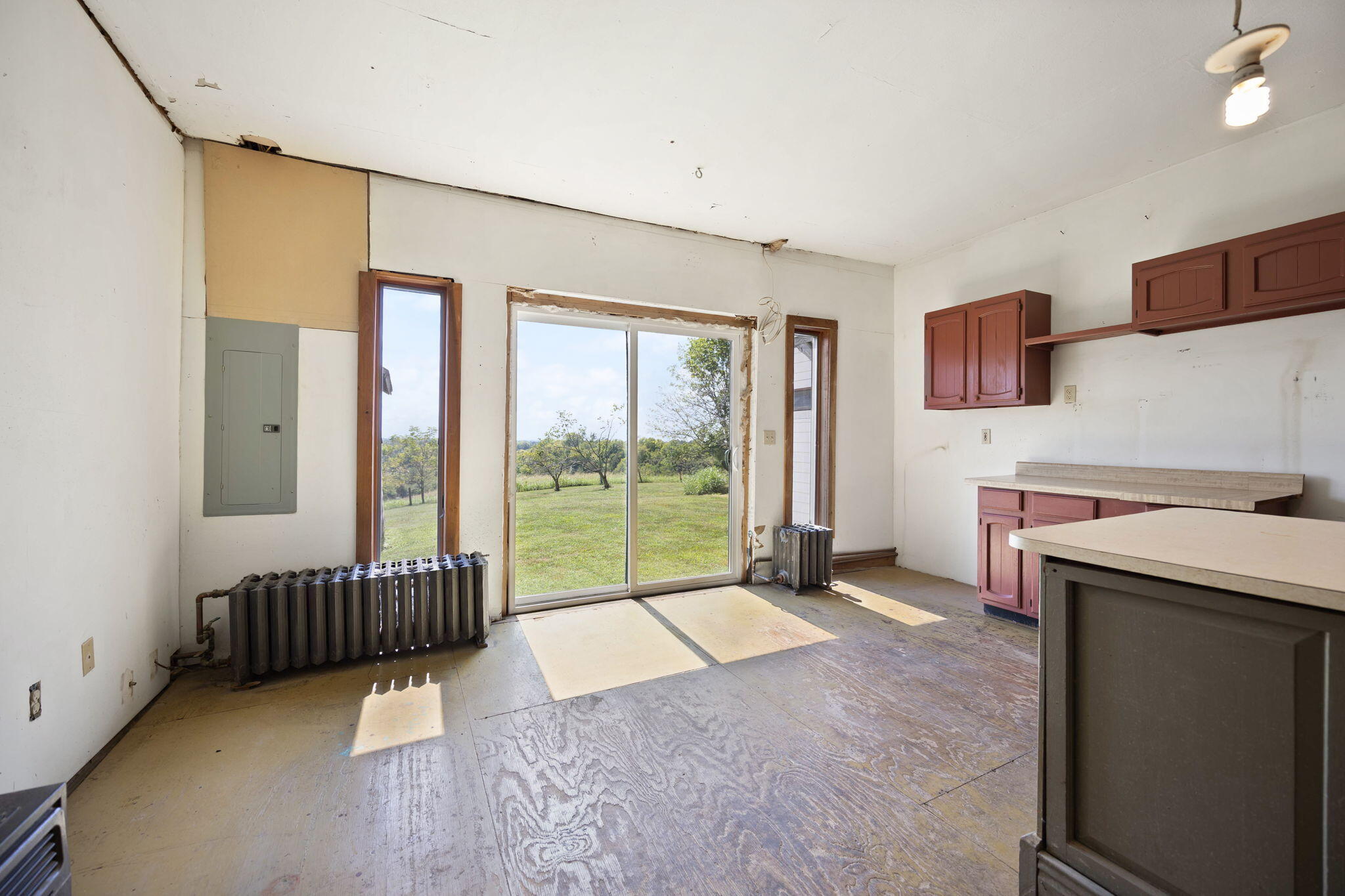 340 Henry Robinson Road Salvisa, KY 40372 - Photo 19 of 53 Eat in Kitchen
