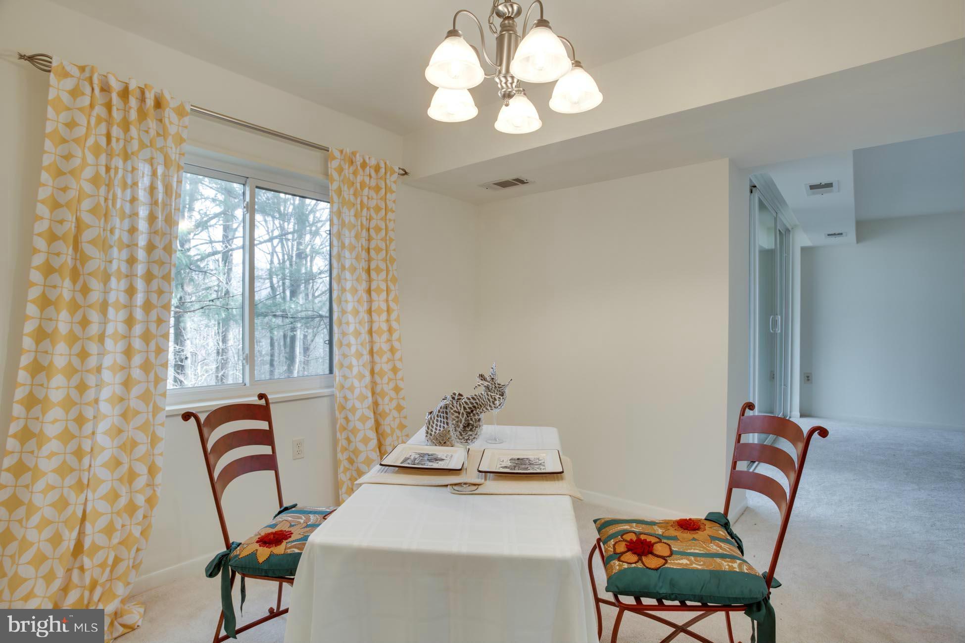 1552 Northgate Square, Unit 22B Reston, VA 20190 - Photo 11 of 21 Dining Room