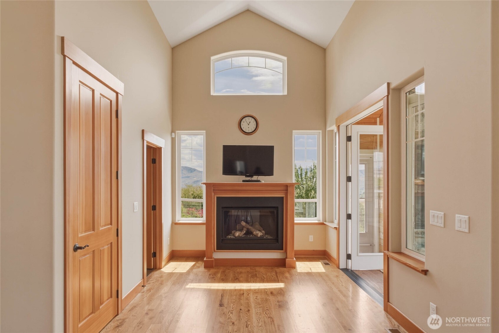 357 Lakayuse Road Manson, WA 98831 - Photo 11 of 40