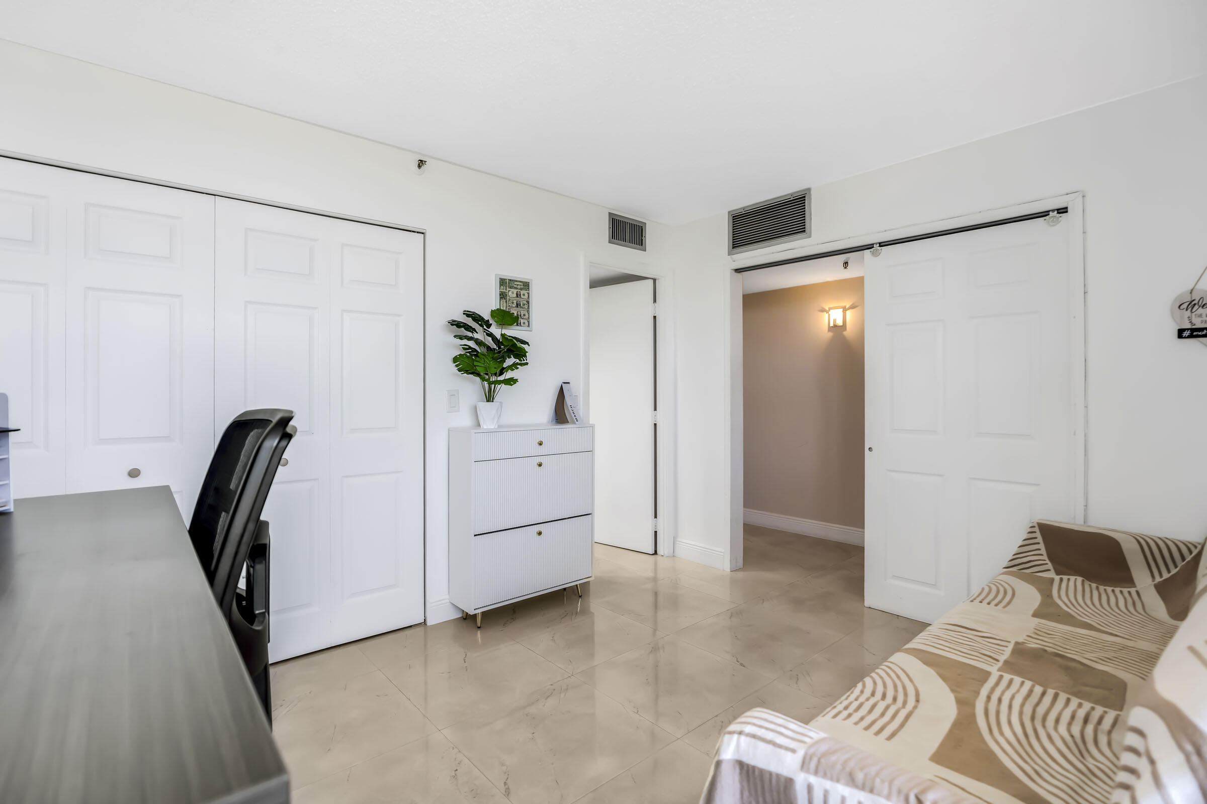 22 Royal Palm Way, Unit 606 Boca Raton, FL 33432 - Photo 30 of 48 022