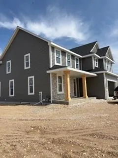 $769,990 | 490 Talbots Woods Drive, Oconomowoc, WI 53066