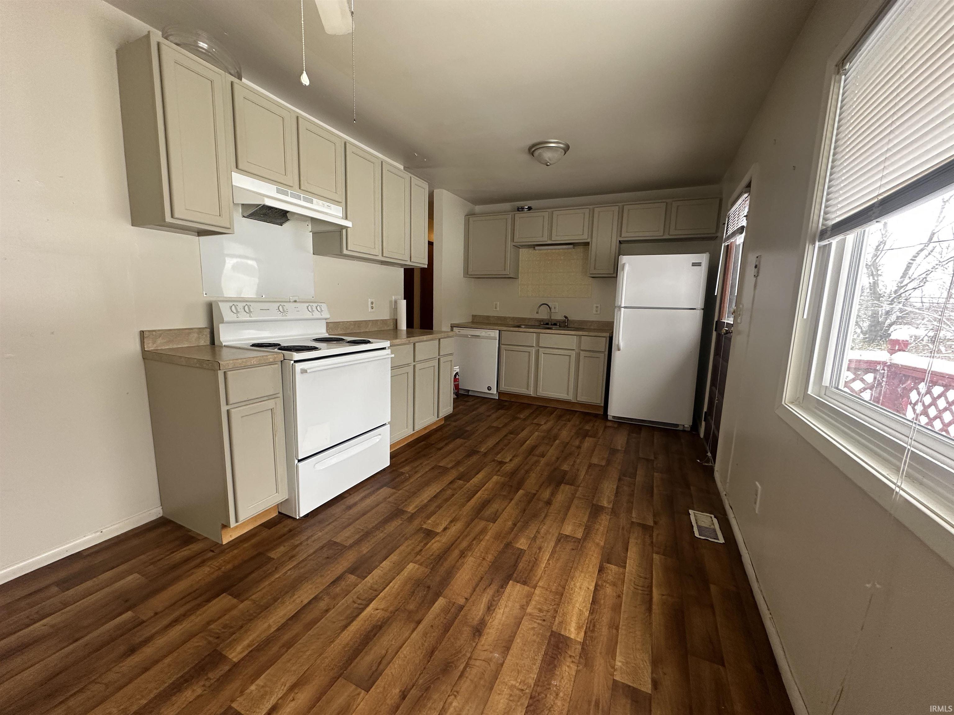 3721 West Tapp Road Bloomington, IN 47403 - Photo 5 of 14 Gallery Image 5