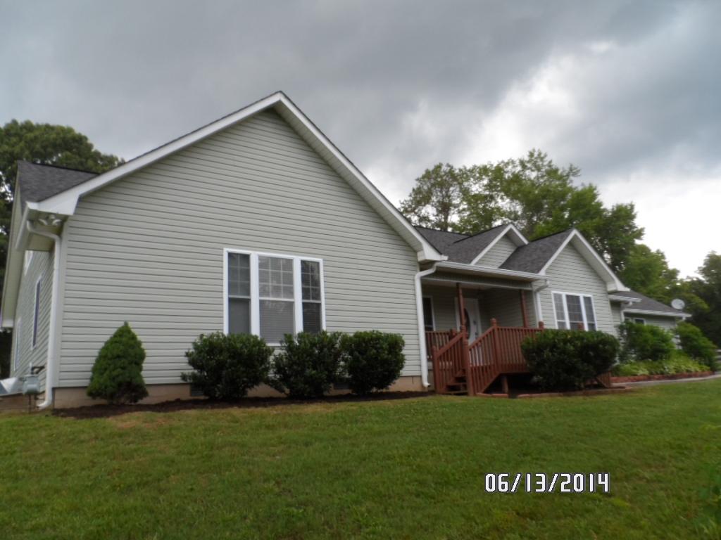 709 Cemetery Road Oliver Springs, TN 37840 - Photo 2 of 12 SAM_4472
