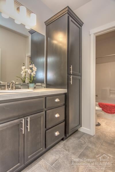 995 Northwest Rimrock Drive Redmond, OR 97756 - Photo 18 of 24 Additional Photo