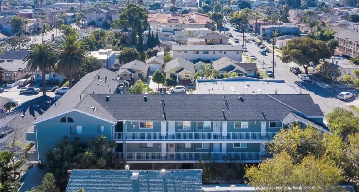 1108 Termino Avenue Long Beach, CA 90804 - Photo 22 of 22 an aerial view of a house with a garden