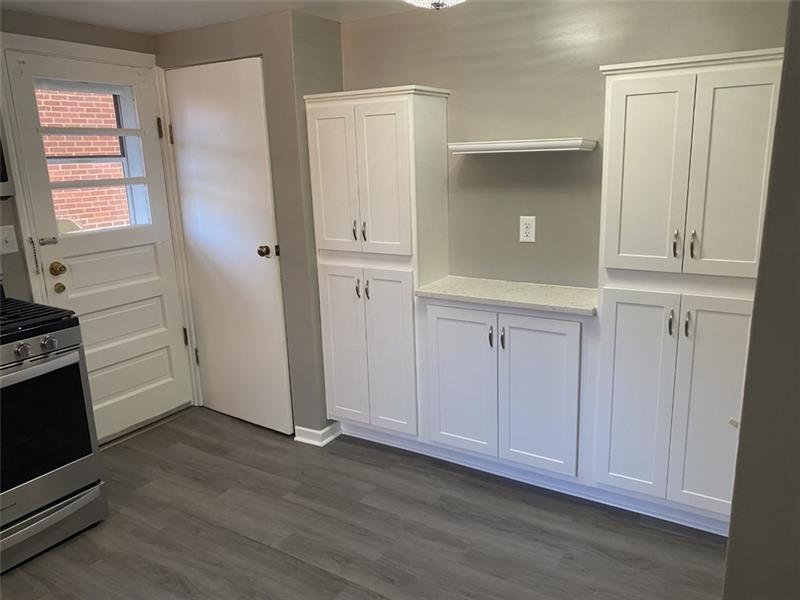 4283 Glen Lytle Road Pittsburgh, PA 15217 - Photo 3 of 14 Gallery Image 3