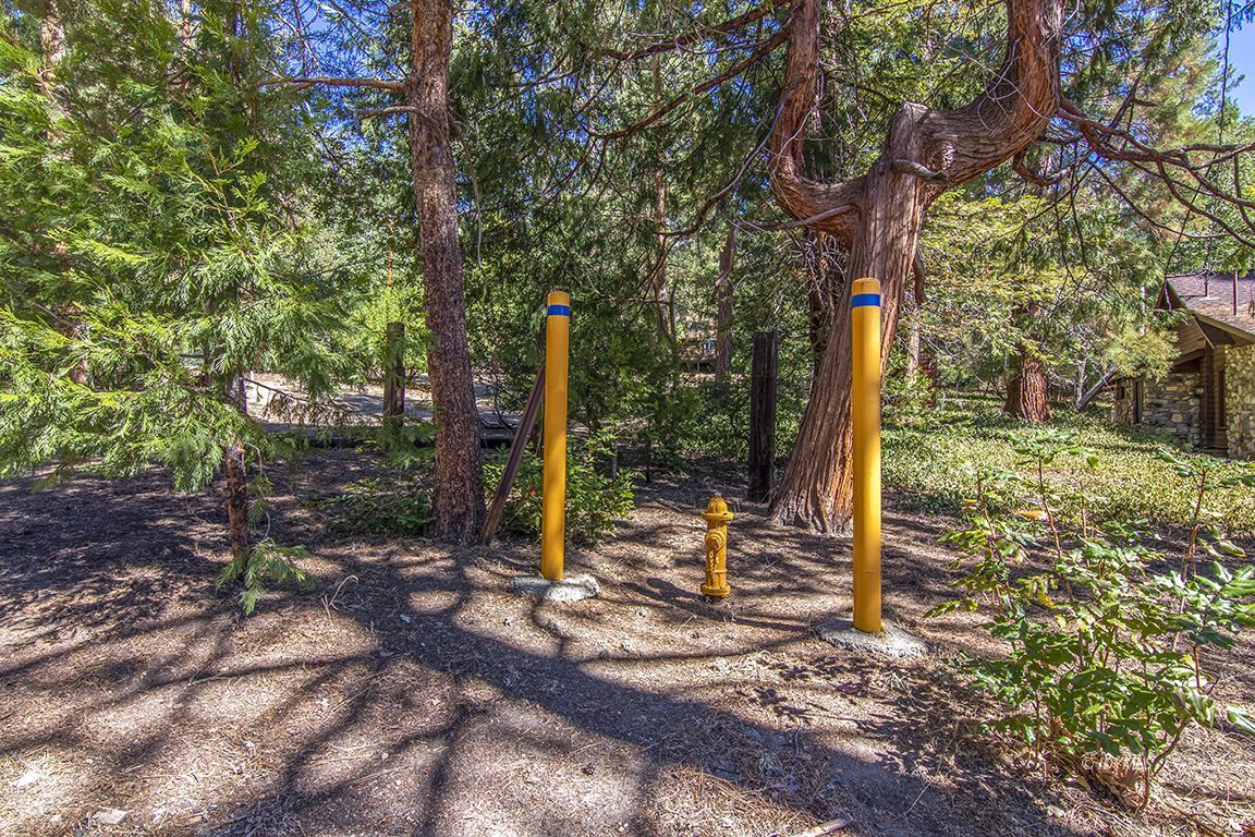 Tahquitz Road Idyllwild, CA 92549 - Photo 10 of 11 a view of a park