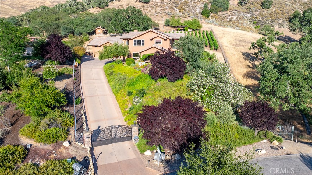 9942 Sunfish Circle Paso Robles, CA 93446 - Photo 2 of 75