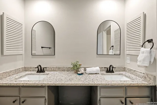 $259,999 | 7637 Antique Oak Street, Live Oak, TX 78233