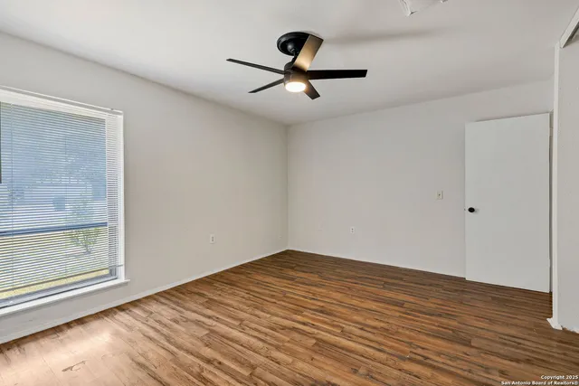 $259,999 | 7637 Antique Oak Street, Live Oak, TX 78233