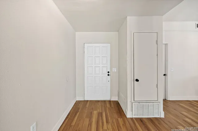 $259,999 | 7637 Antique Oak Street, Live Oak, TX 78233