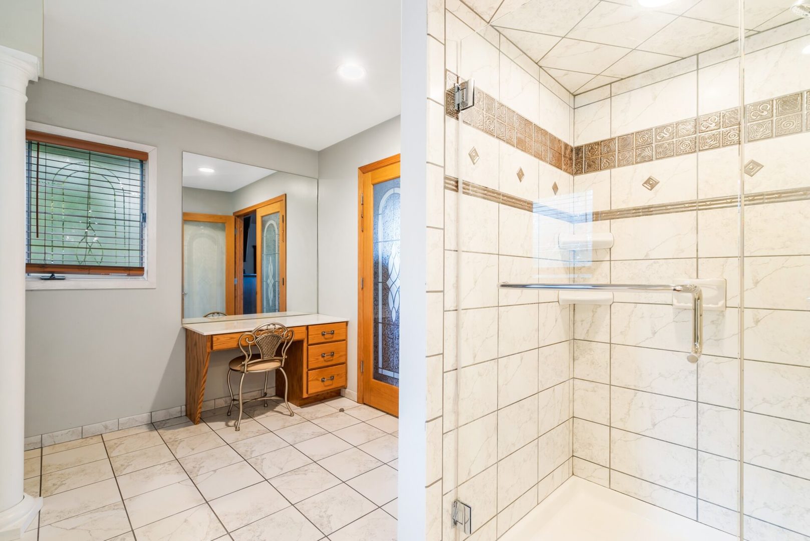 25123 South Chicago Road Elwood, IL 60421 - Photo 24 of 42 a bathroom with a sink and a mirror