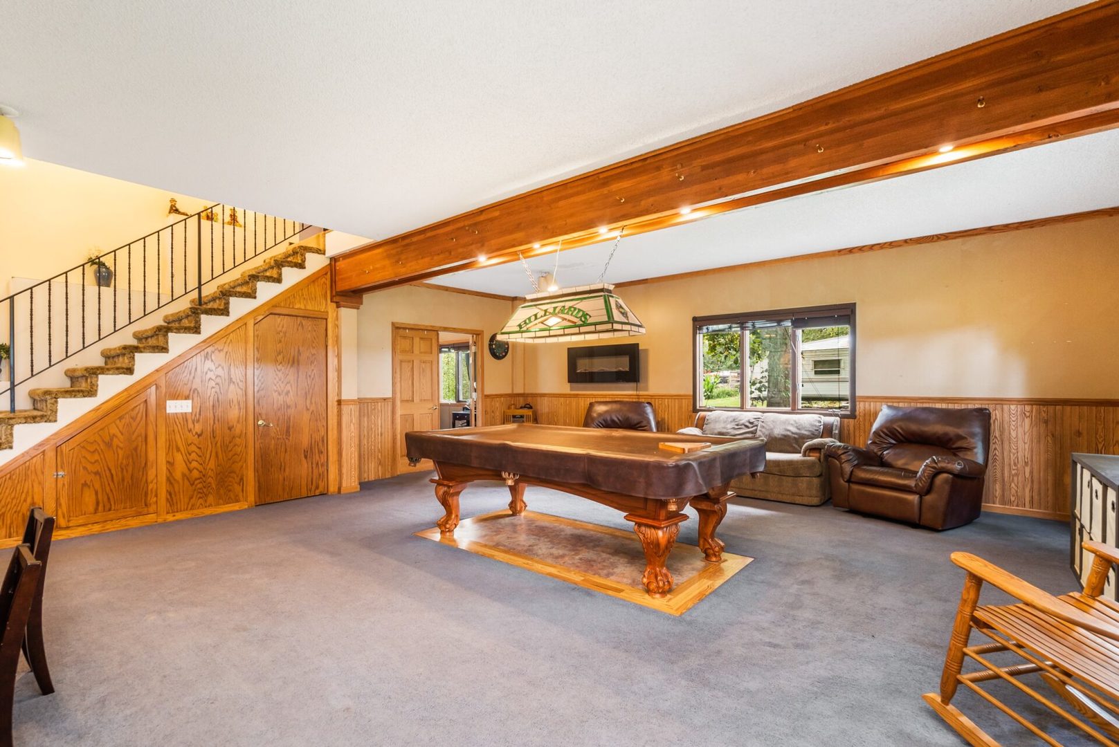 25123 South Chicago Road Elwood, IL 60421 - Photo 4 of 42 a living room with furniture a rug and a window