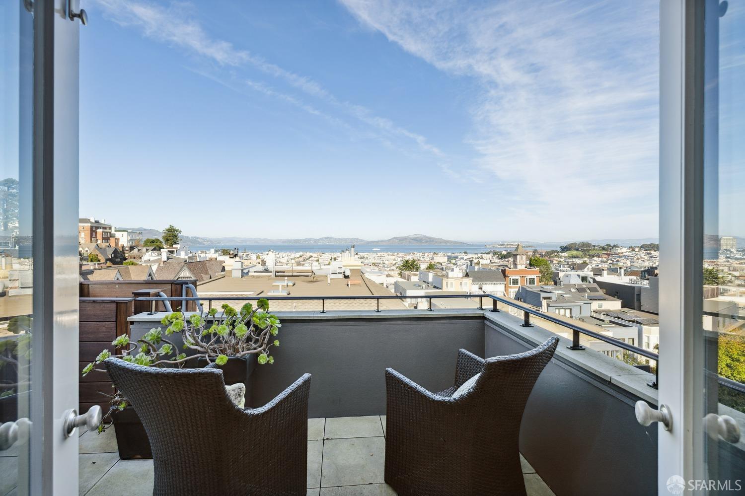 2480 Broadway San Francisco, CA 94115 - Photo 30 of 70 a view of a chairs and table in a terrace