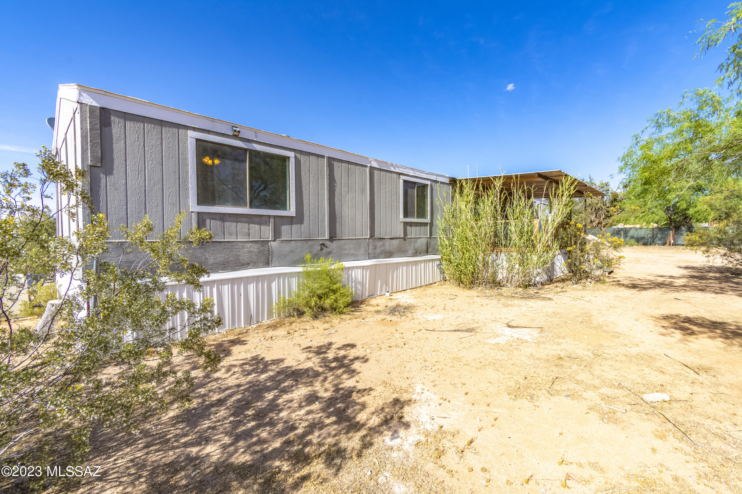 12190 West Camper Road Tucson, AZ 85743 - Photo 2 of 27