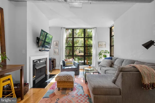 $4,100 | 2020 12th Street Northwest, Unit 108, Washington, DC 20009