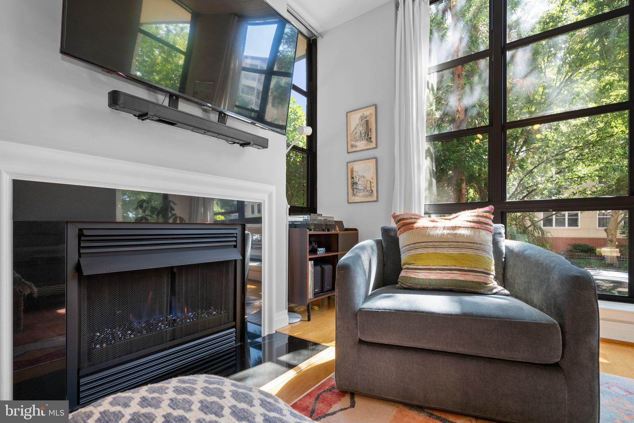 2020 12th Street Northwest, Unit 108 Washington, DC 20009 - Photo 8 of 35 Beautiful natural light