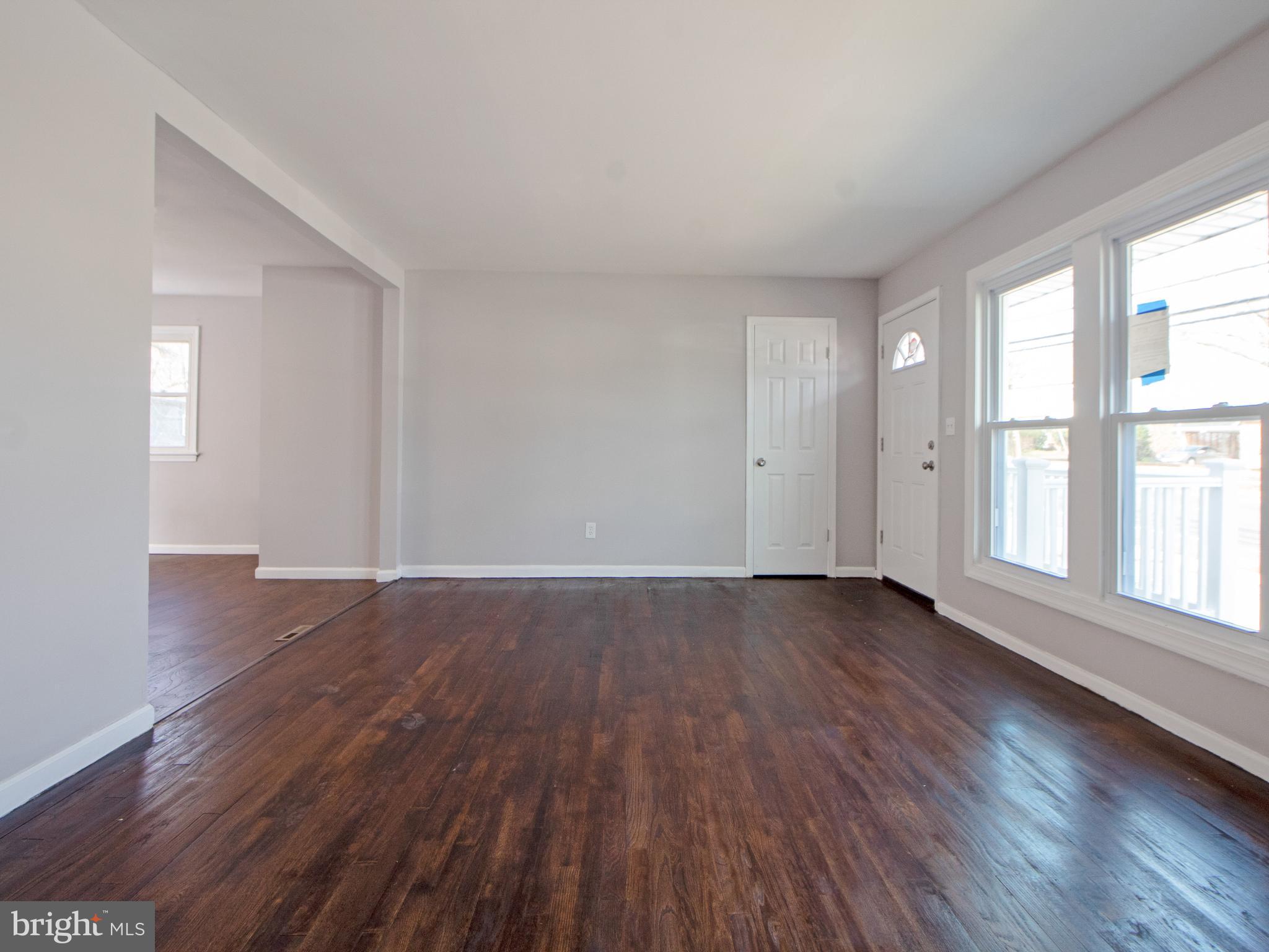 7309 Good Luck Road New Carrollton, MD 20784 - Photo 3 of 36 LIVING ROOM