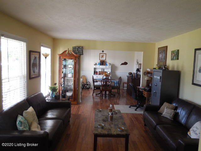 1255 Pendleton Road Pendleton, KY 40055 - Photo 14 of 71 LivingRoom3