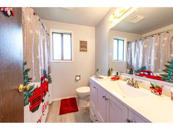 $435,000 | 353 71st Street, Springfield, OR 97478