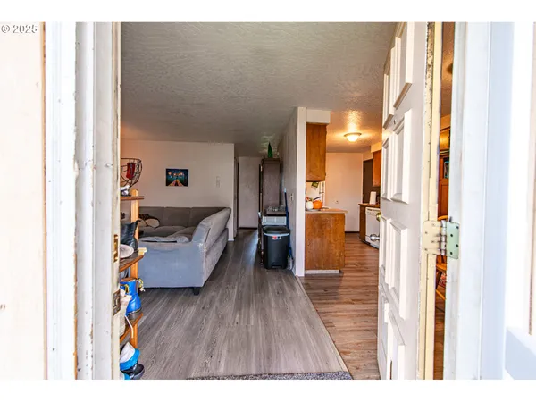 $435,000 | 353 71st Street, Springfield, OR 97478