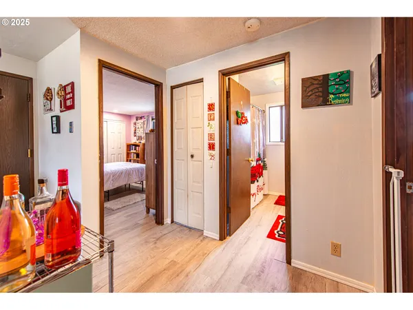 $435,000 | 353 71st Street, Springfield, OR 97478