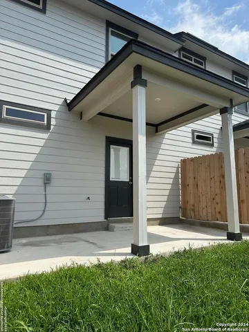 $1,500 | 8406 Via Verona, Unit 102, San Antonio, TX 78227