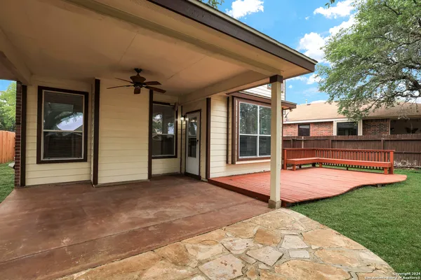 $2,195 | 13738 Riverbank Pass, Helotes, TX 78023
