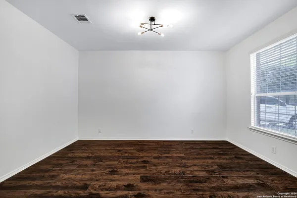 $2,195 | 13738 Riverbank Pass, Helotes, TX 78023