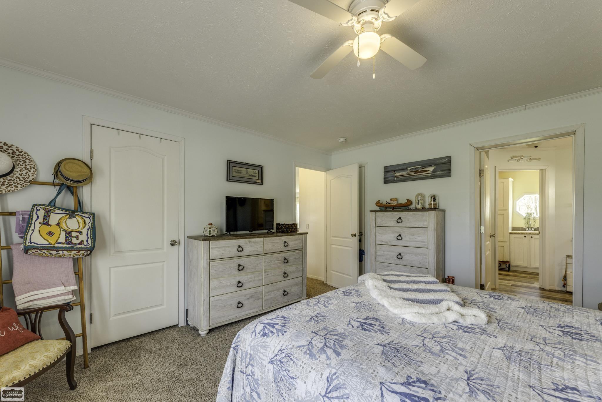 9559 Arnold Road Fair Haven, MI 48023 - Photo 15 of 29