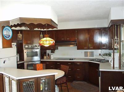 4255 Scheidys Road Whitehall, PA 18052 - Photo 6 of 11 Kitchen