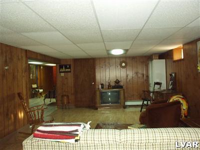 4255 Scheidys Road Whitehall, PA 18052 - Photo 8 of 11 Great room