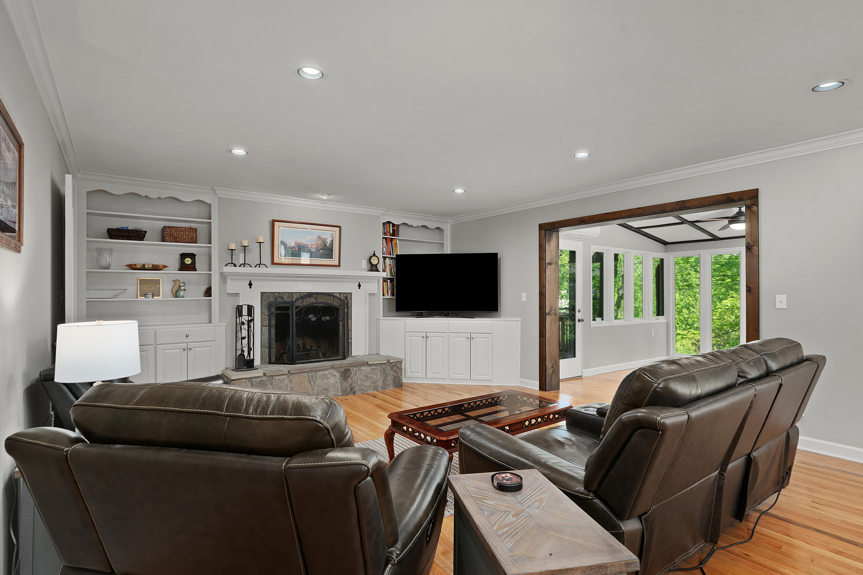 111 Riverpoint Road Signal Mountain, TN 37377 - Photo 23 of 70 49 - 111 Riverpoint Rd - Interior