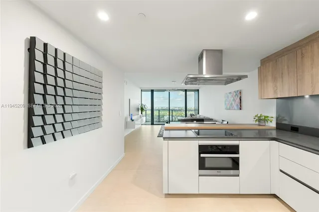 $4,950 | 1000 Brickell Plaza, Unit 4304, Miami, FL 33131