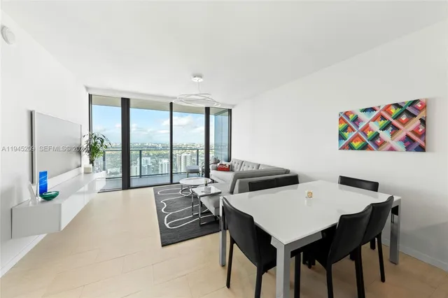 $4,950 | 1000 Brickell Plaza, Unit 4304, Miami, FL 33131