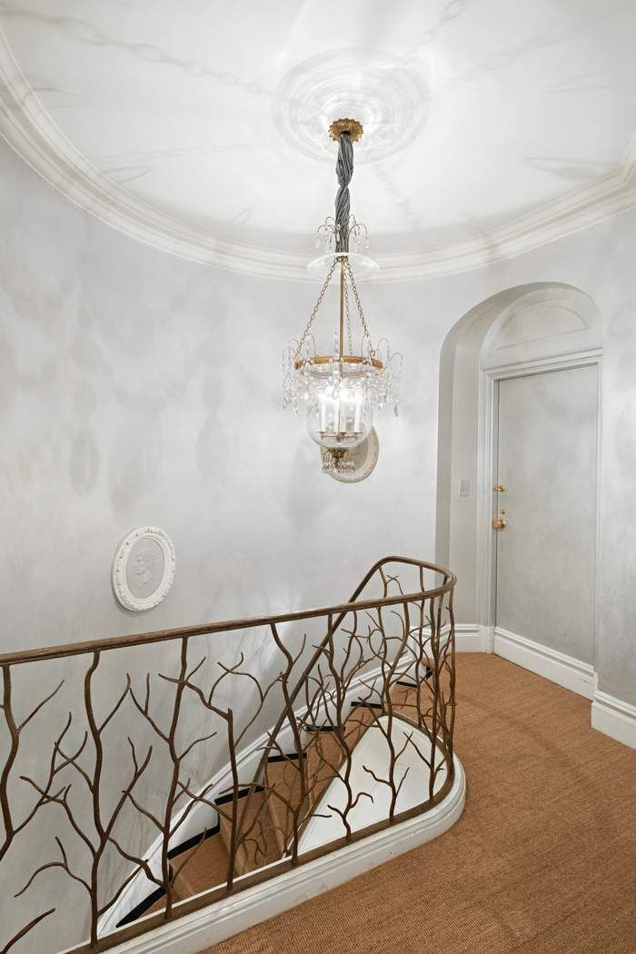 4 East 72nd Street, Unit 3/4B Manhattan, NY 10021 - Photo 8 of 15 a view of entryway