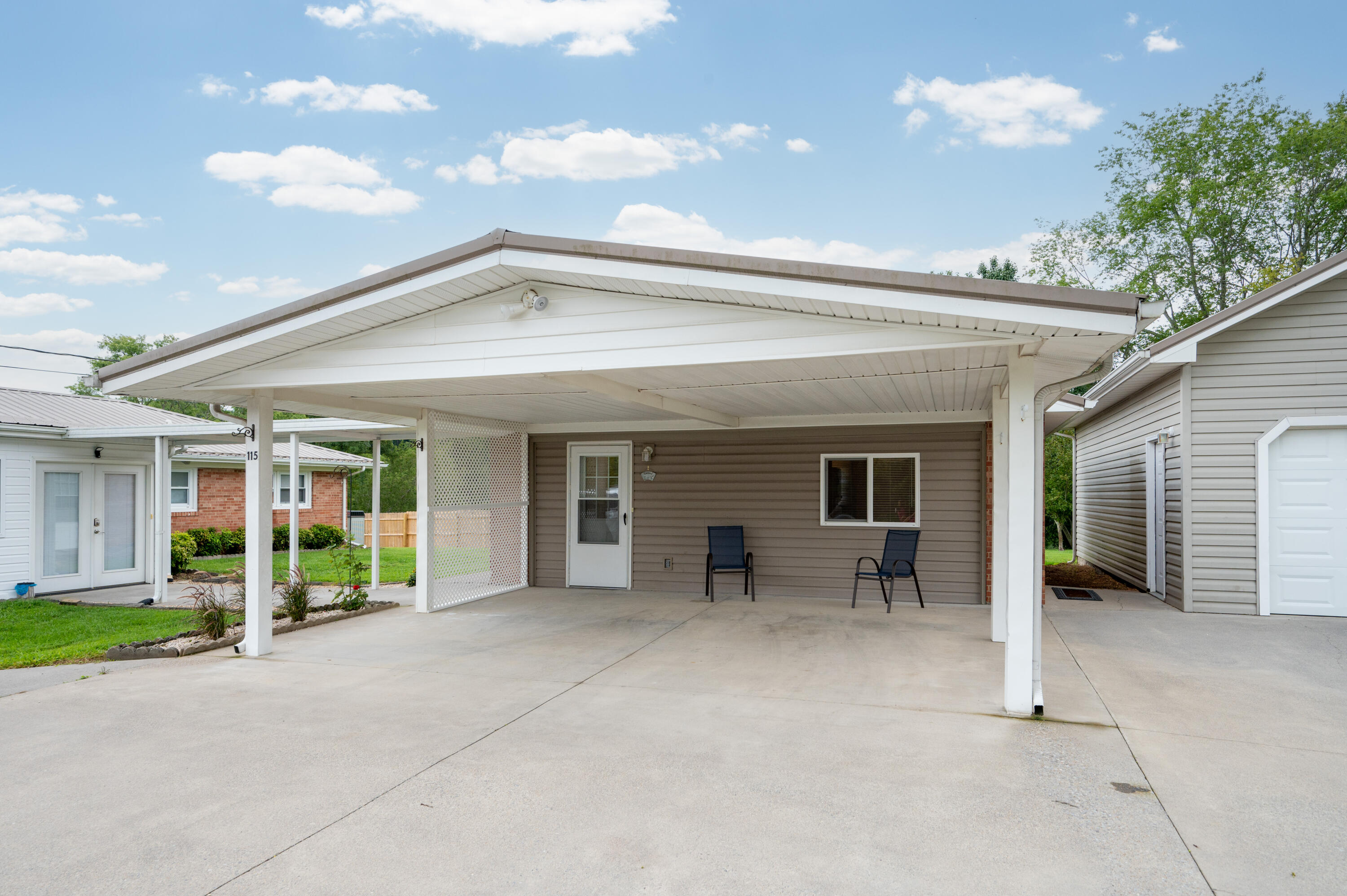 115 Cassidy Road, Unit 7 Kingsport, TN 37664 - Photo 2 of 20 Cassidy Ct-1