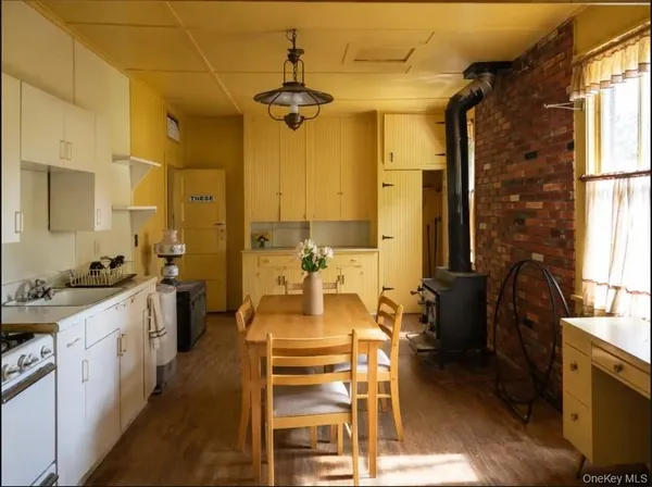 $1,189,000 | 238 Lake View Drive, Highland Lake, NY 12743