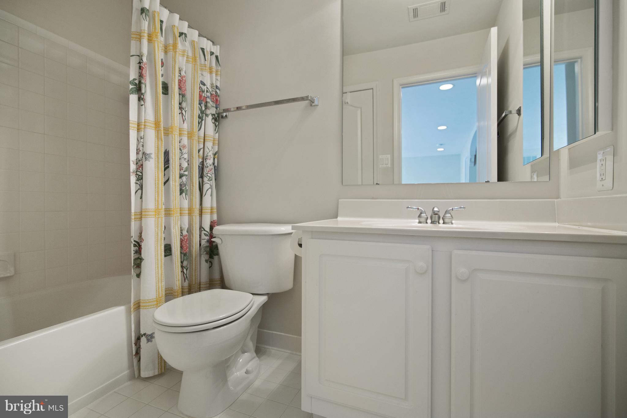 2649 Brook Valley Road Frederick, MD 21701 - Photo 22 of 30 2nd floor Bath
