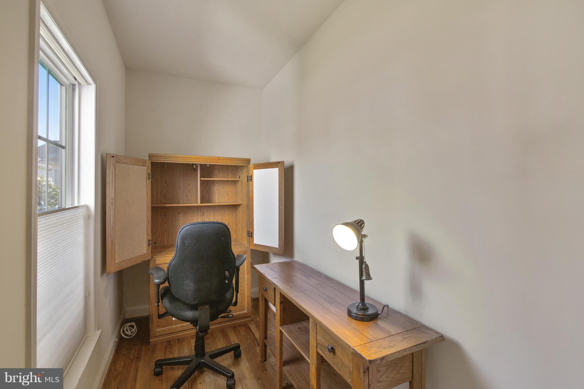 2649 Brook Valley Road Frederick, MD 21701 - Photo 8 of 30 small den/office with pocket door