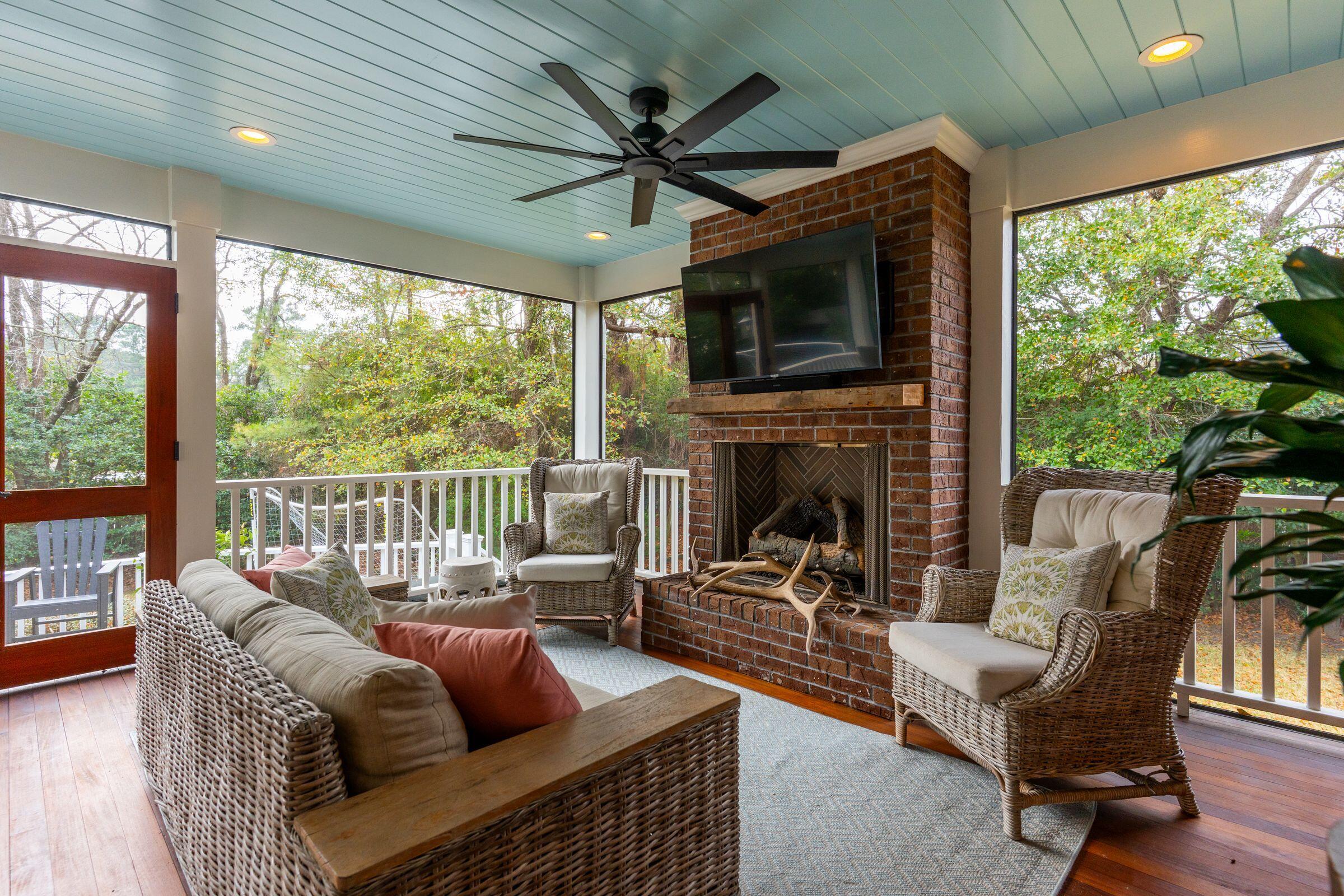 1471 Burningtree Road Charleston, SC 29412 - Photo 34 of 43 Screen Porch