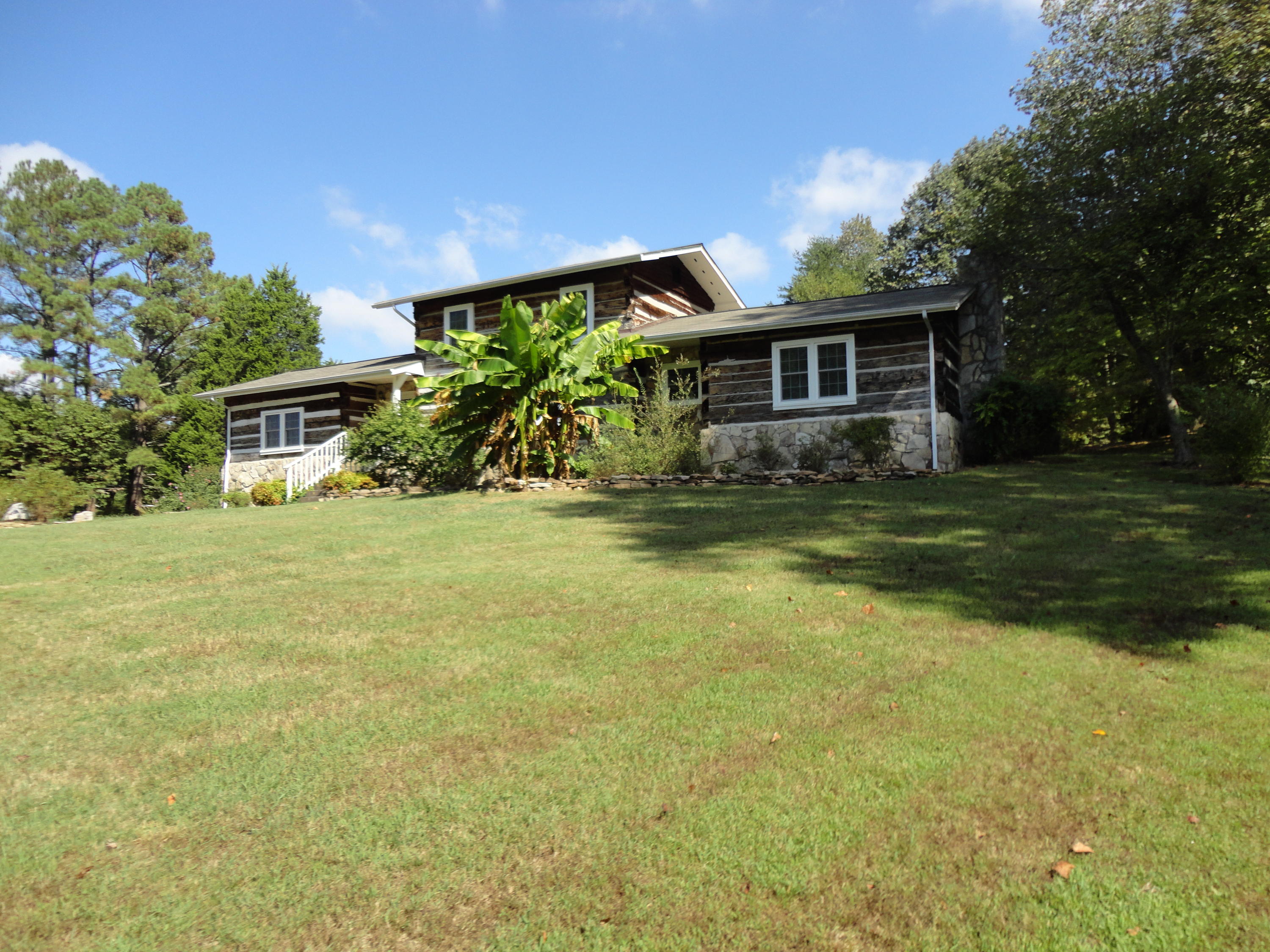 1061 Johnson Road Seymour, TN 37865 - Photo 1 of 29 Custom Log...
