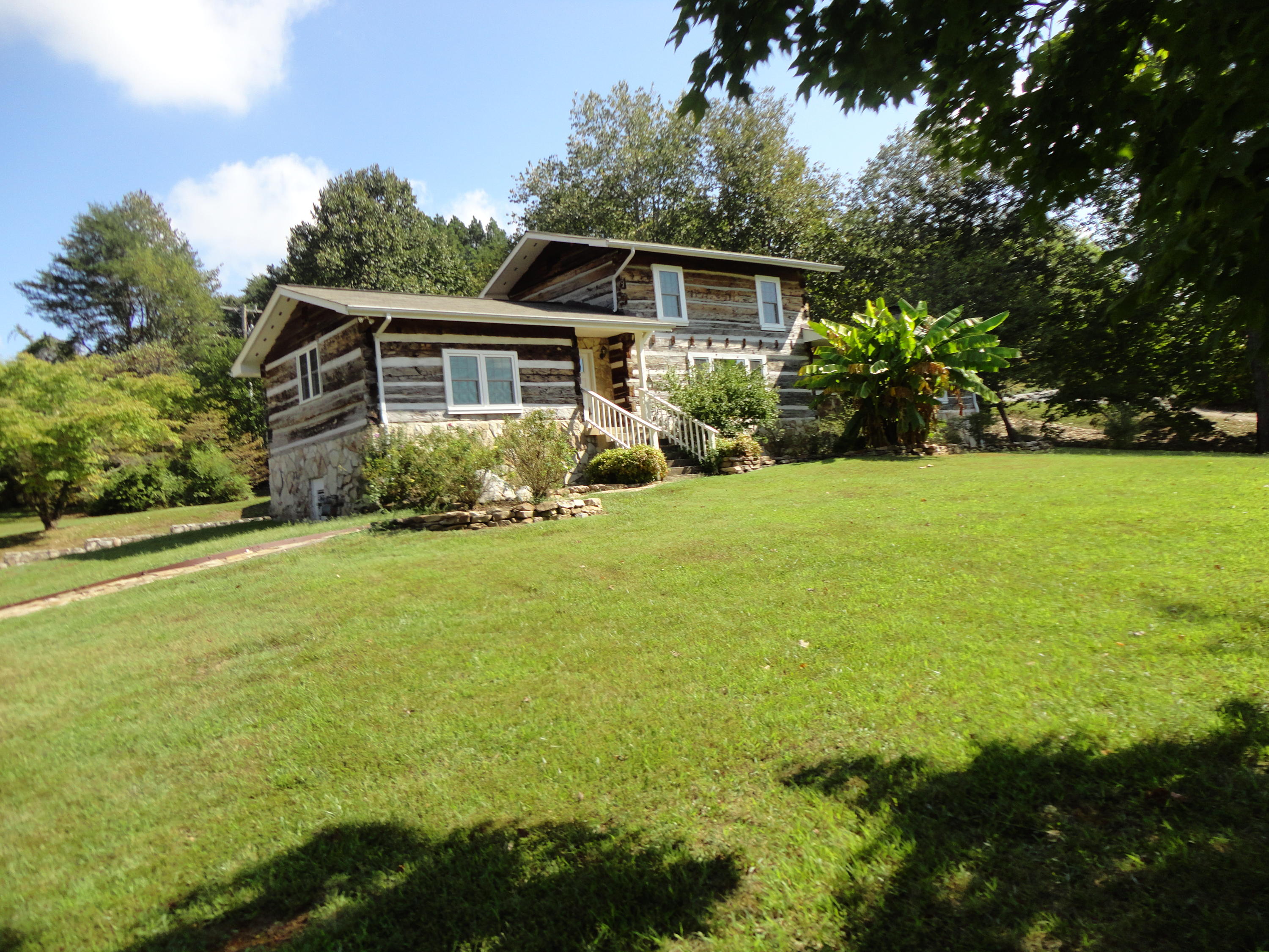 1061 Johnson Road Seymour, TN 37865 - Photo 2 of 29 Left side...